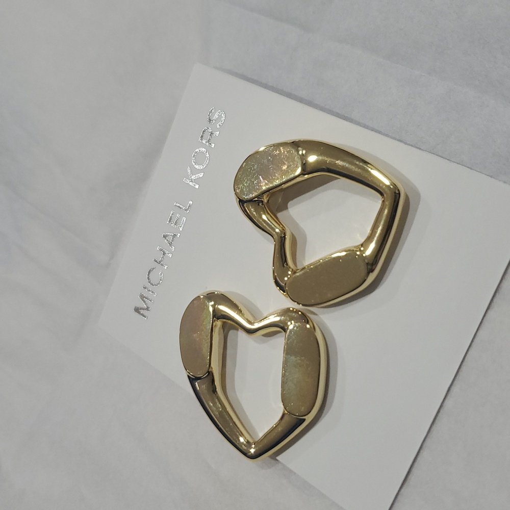Michael Michael Kors gold tone open heart shaped stud earrings new